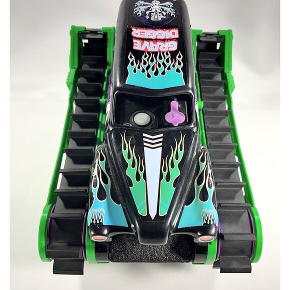 Monster Jam Grave Digger Trax Vehicle Only No Remote Powers On - Picture 5 of 9